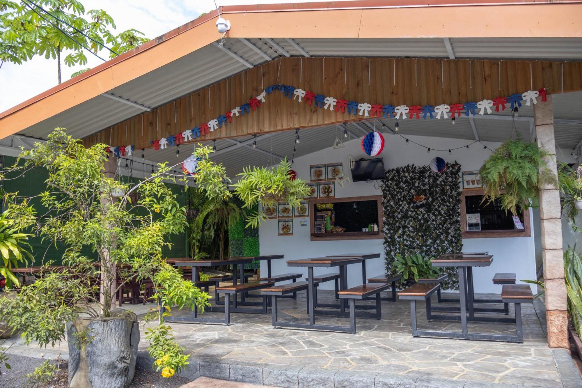 Hotel Relax Termalitas - Thermal Water La Fortuna Exterior photo